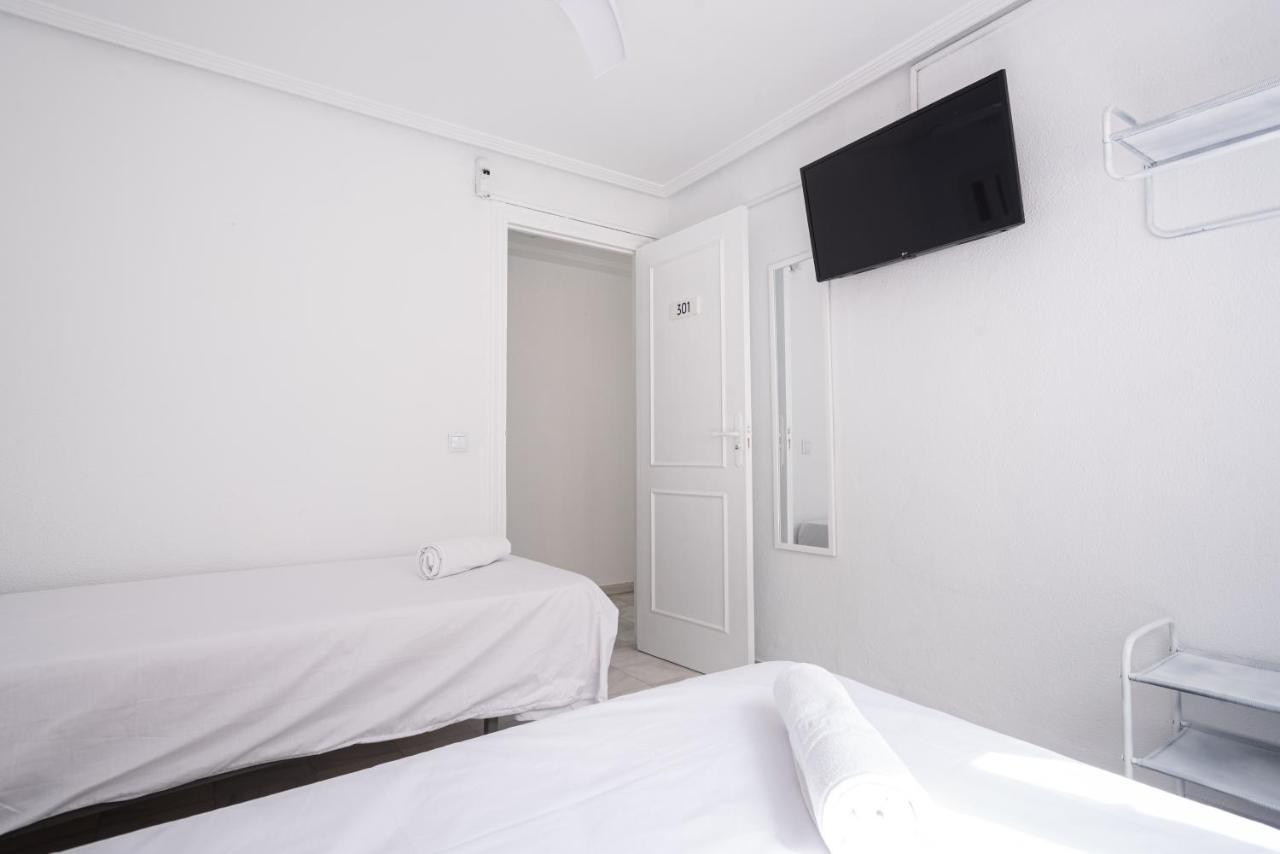 Hostal Alicia San Pedro de Alcántara Εξωτερικό φωτογραφία
