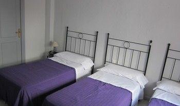 Hostal Alicia San Pedro de Alcántara Εξωτερικό φωτογραφία